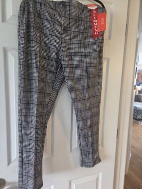 NWT Maze Collection Slimming Plaid Stretch Pointe Pants - Black & White- 3x